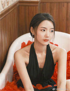 美女下部